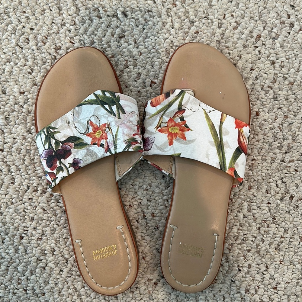 Johnston & Murphy floral sandal (flat), US 8M